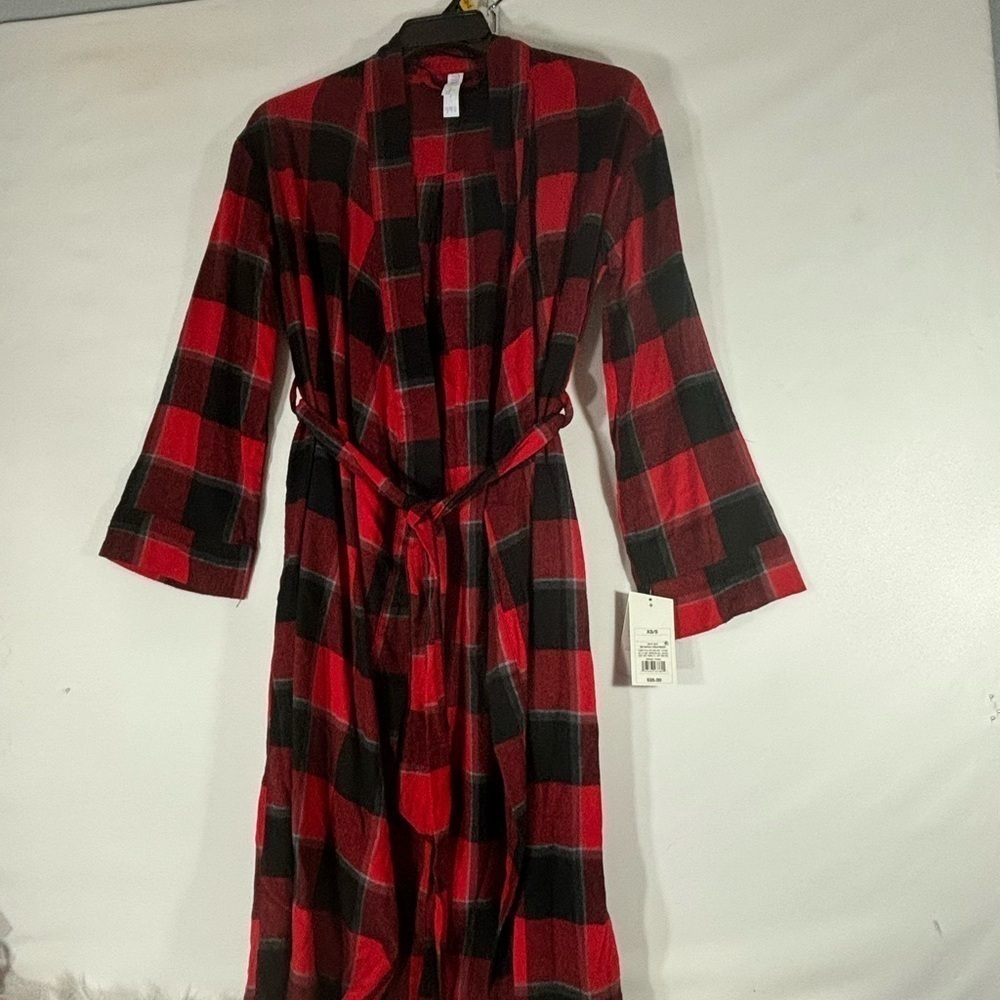 NWT Red and Black Buffalo Plaid Robe XS/S